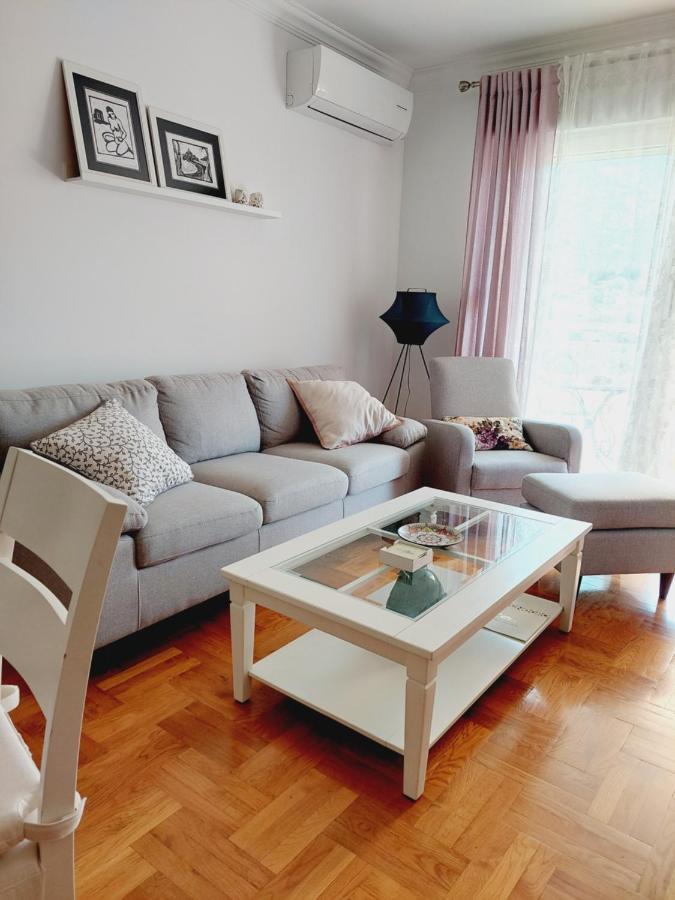 Aska Apartment Bar Luaran gambar